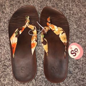 Brown Floral Print Thong Sandals